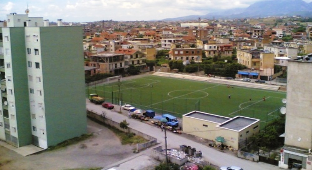 Rehabilitimi i fushes sportive Laprake, nisin shpronesimet